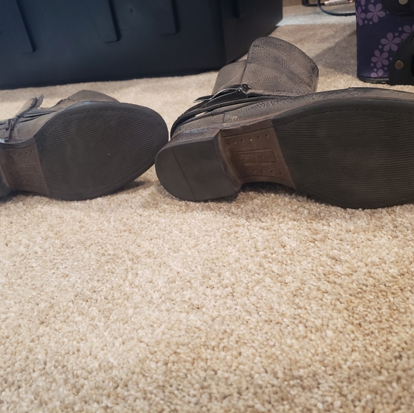 Booties - Picture 4 of 4